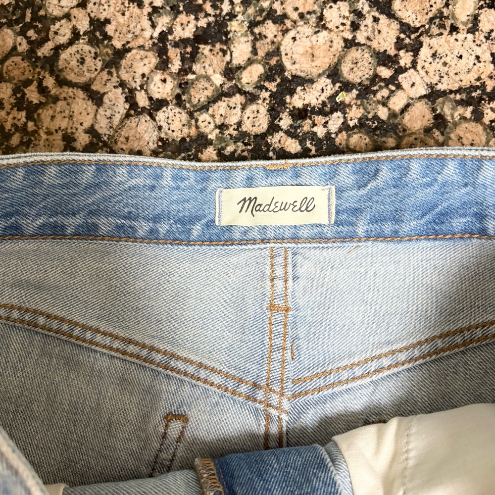 Madewell Relaxed Denim Shorts Womens Medium Wash Blue Distressed Size 26 - Picture 5 of 7